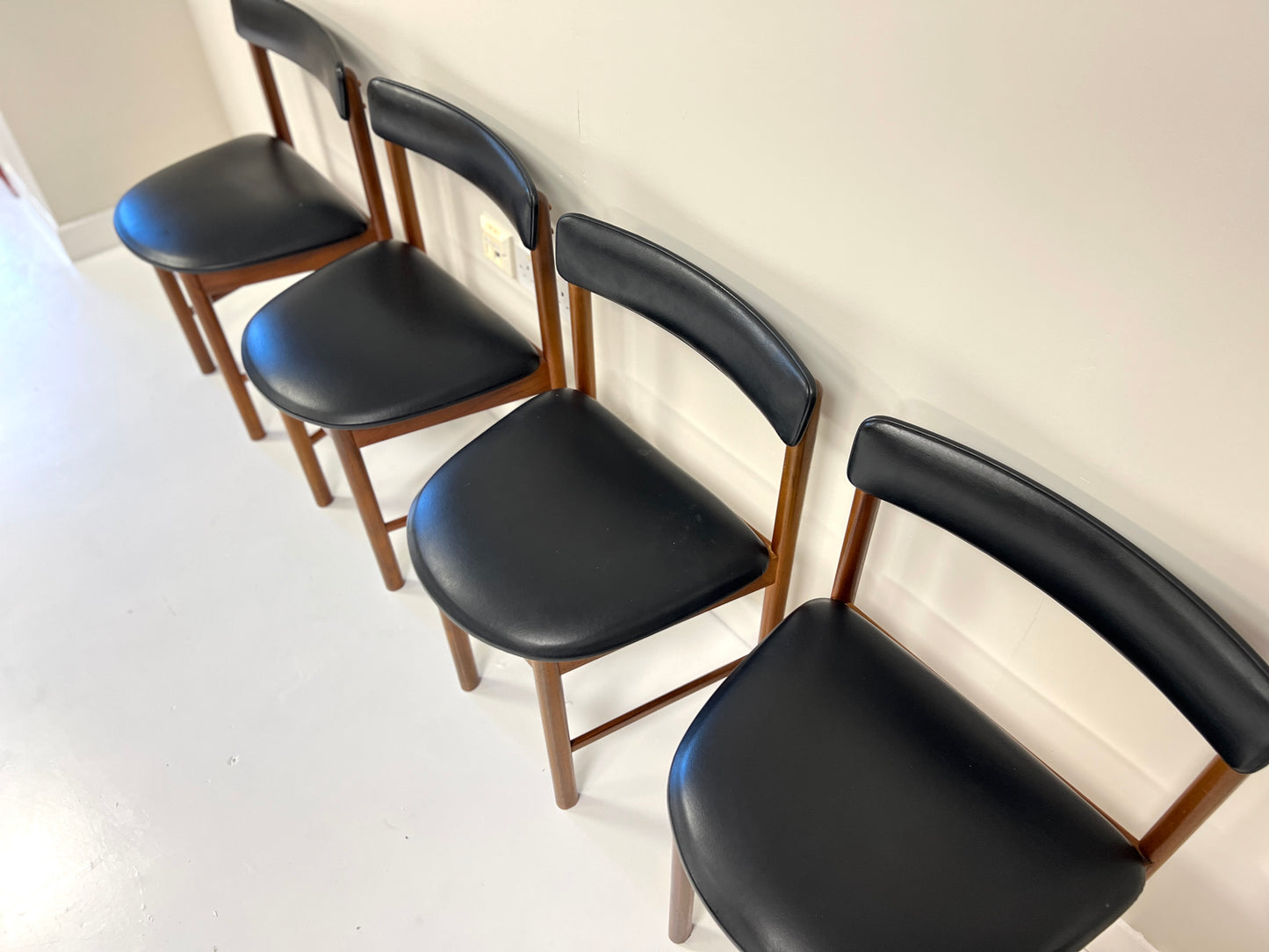 Mcintosh, Mid Century Tuck Under Extending Dining Table & Chairs