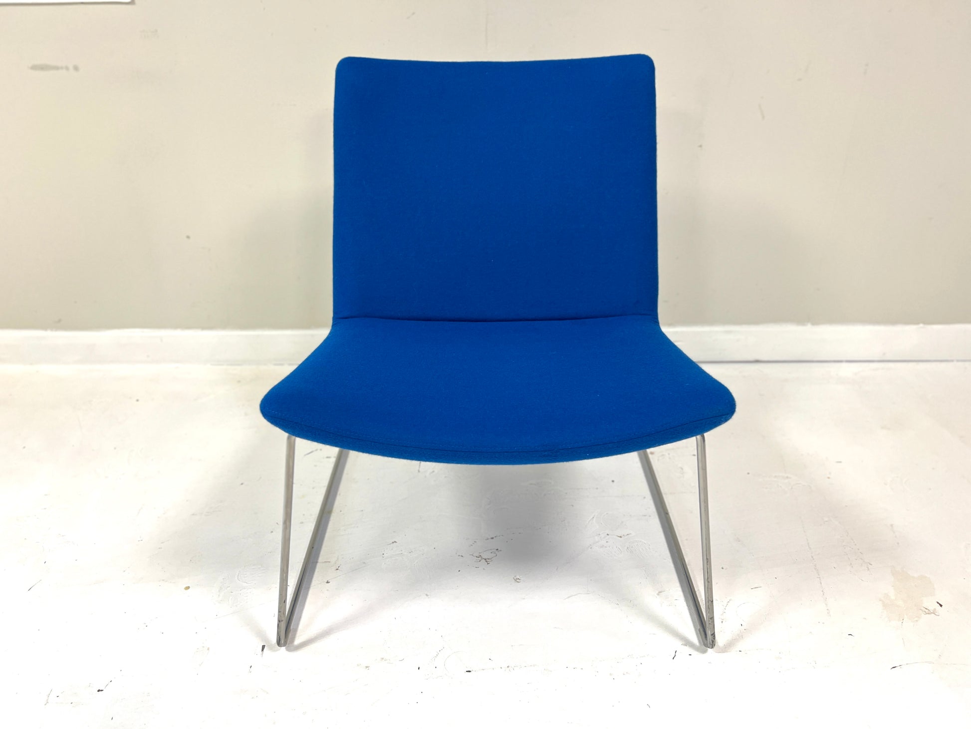 Swoosh, Contemporary Low Lounge Chair