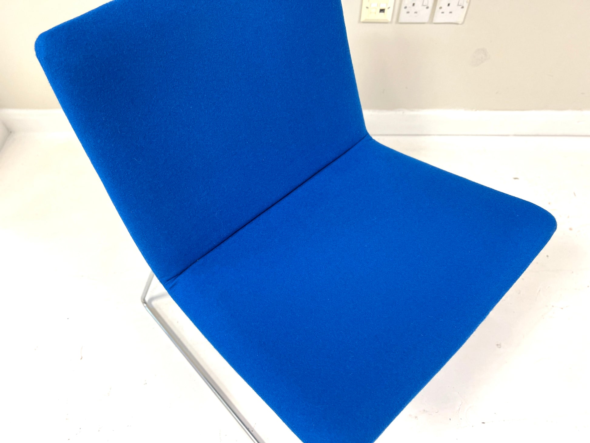 Swoosh, Contemporary Low Lounge Chair