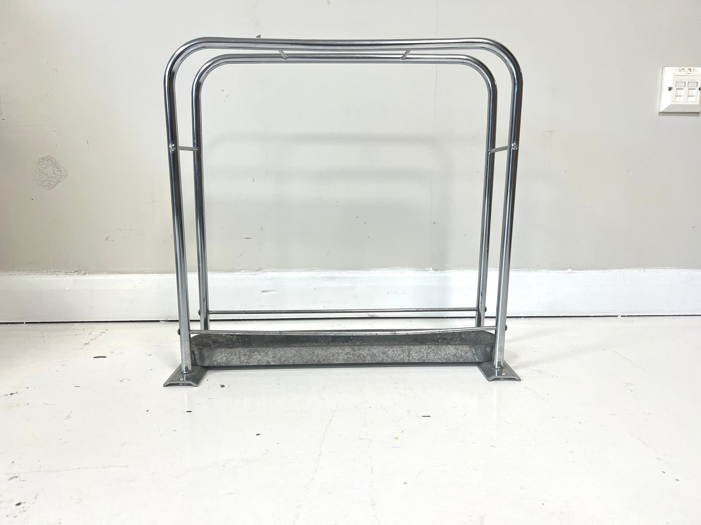 Bauhaus Style, Chrome Stick Stand