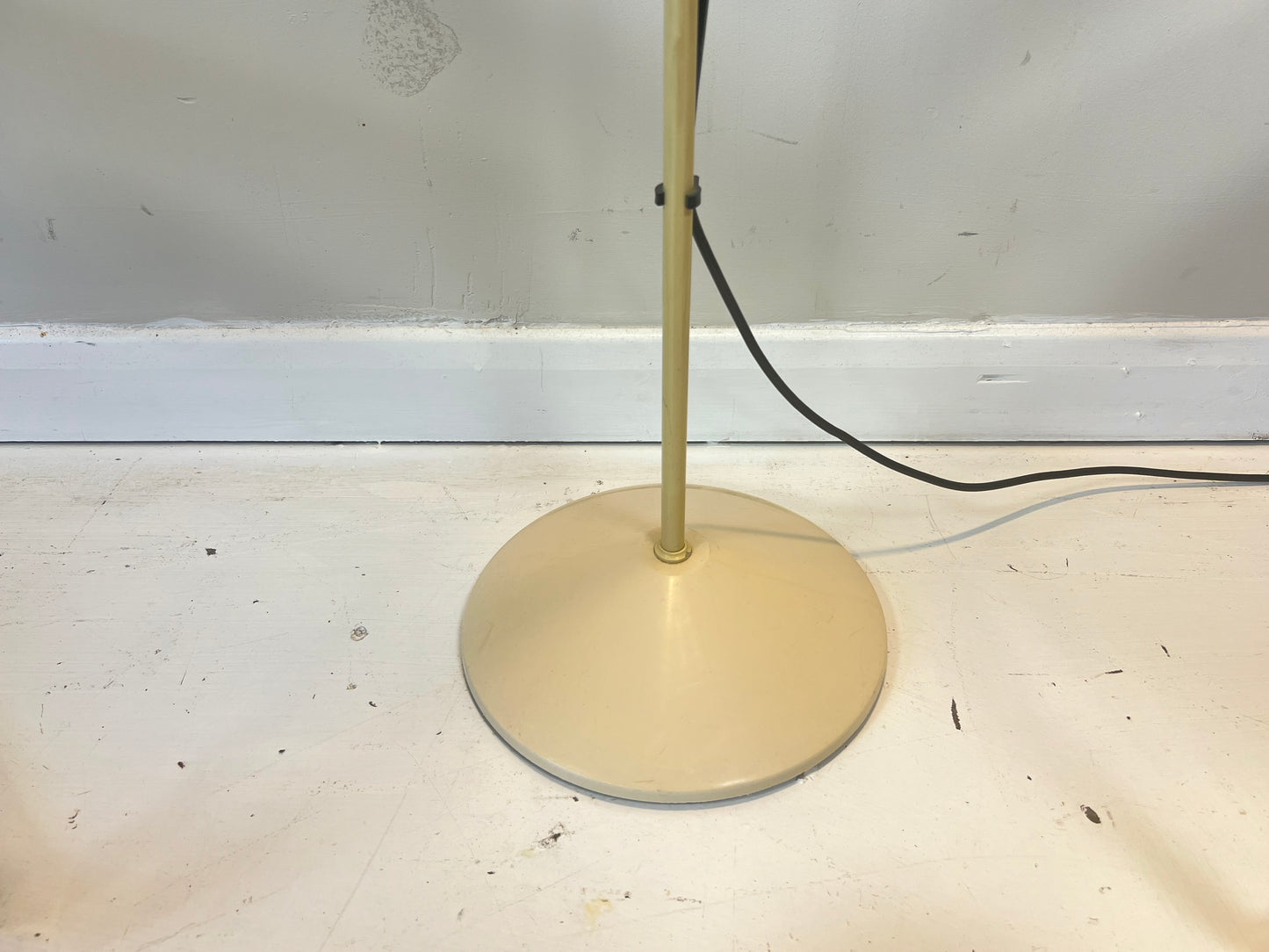 Vintage Cream Twin Spotlight Lamp