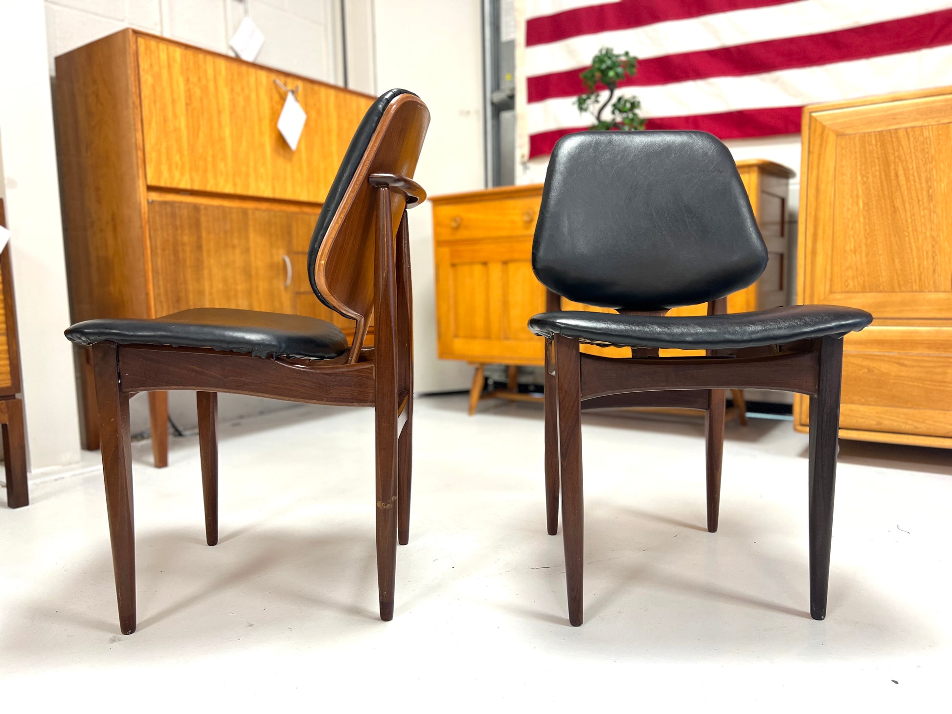 Pair of Eilliotts of Newbury, Teak and Leatherette Dining Chairs