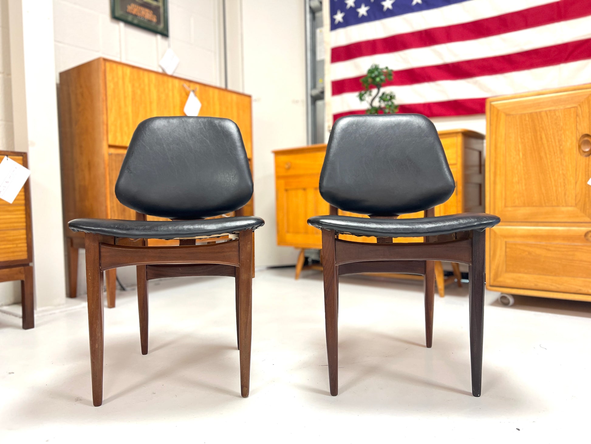Pair of Eilliotts of Newbury, Teak and Leatherette Dining Chairs