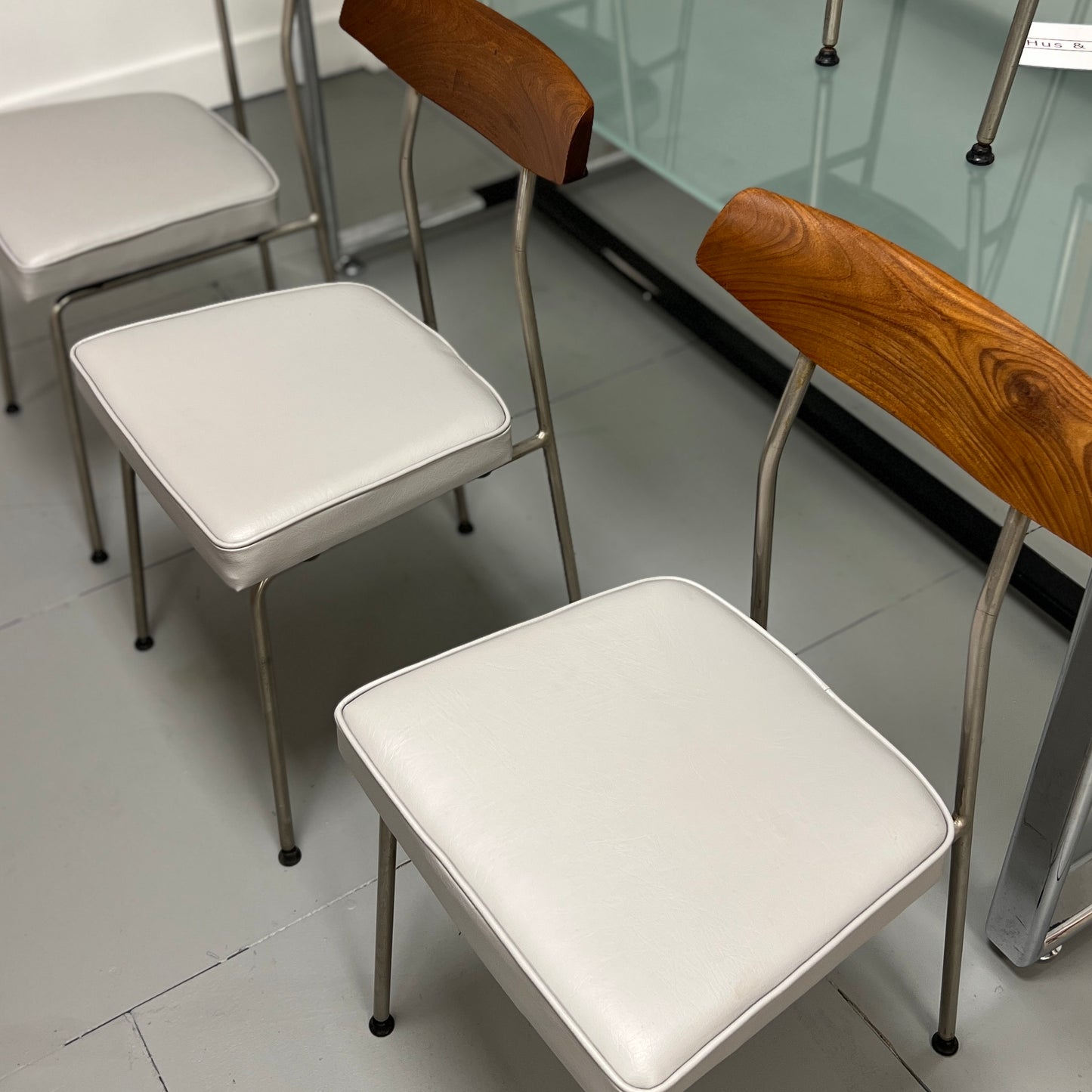 Set of 6 Stag S Range Dining Chairs – Chrome, Teak & Leatherette