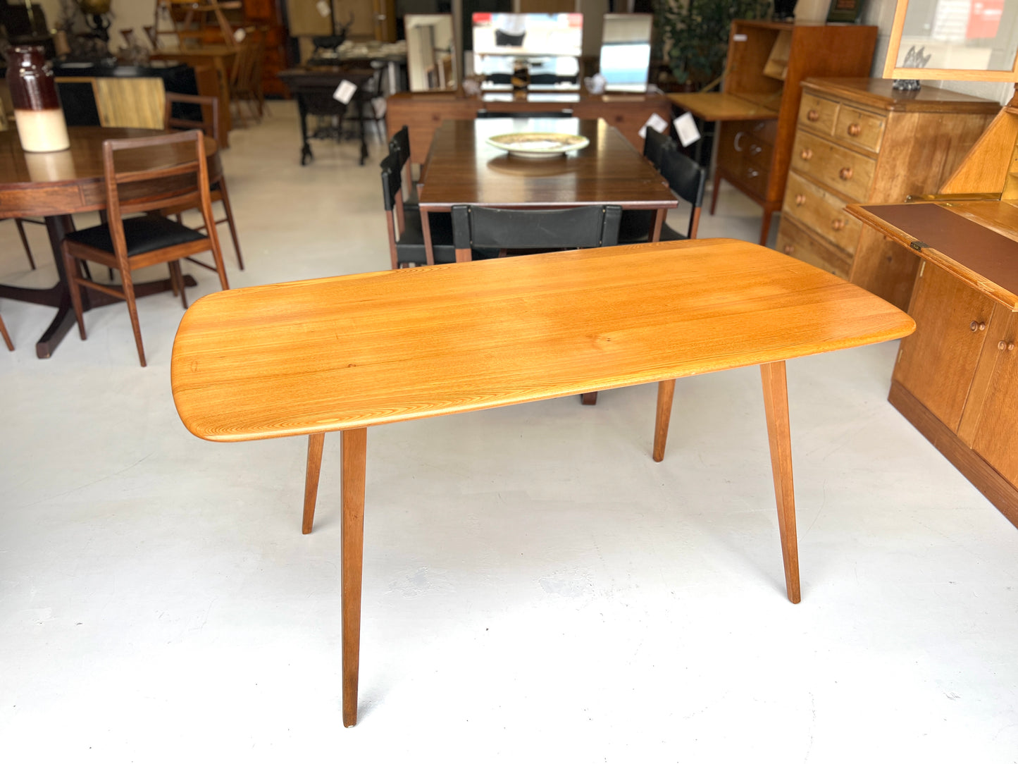 Ercol 382, Mid Century Elm Dining table
