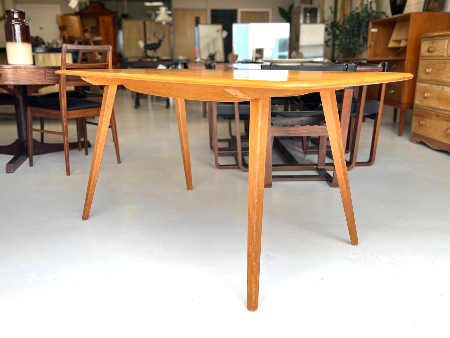 Ercol 382, Mid Century Elm Dining table