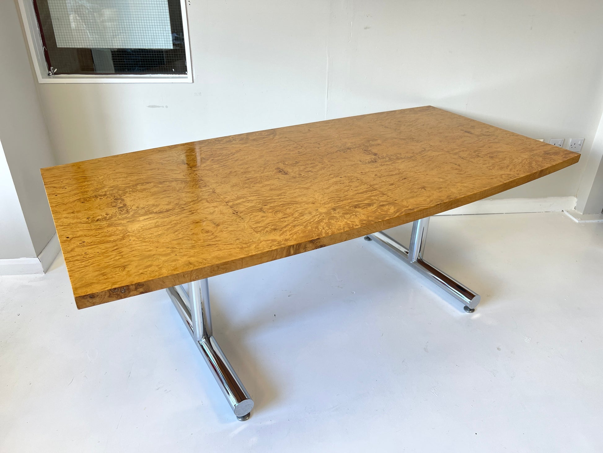 Pieff, 6 Seater Burr Maple Dining Table