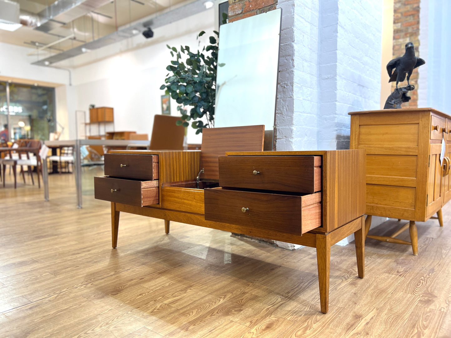 Peter Hayward for Uniflex, Mid Century Dressing Table / Hallway Mirror
