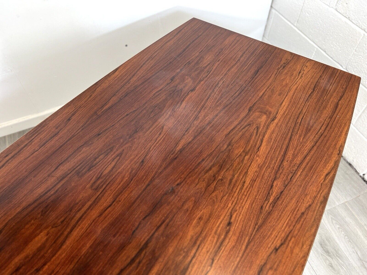 Pieff, 6 Seater Rosewood Dining Table