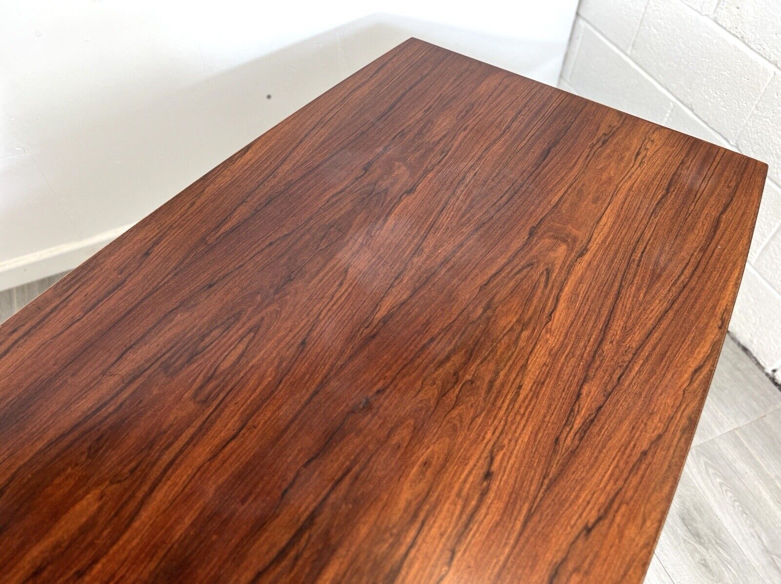 Pieff, 6 Seater Rosewood Dining Table
