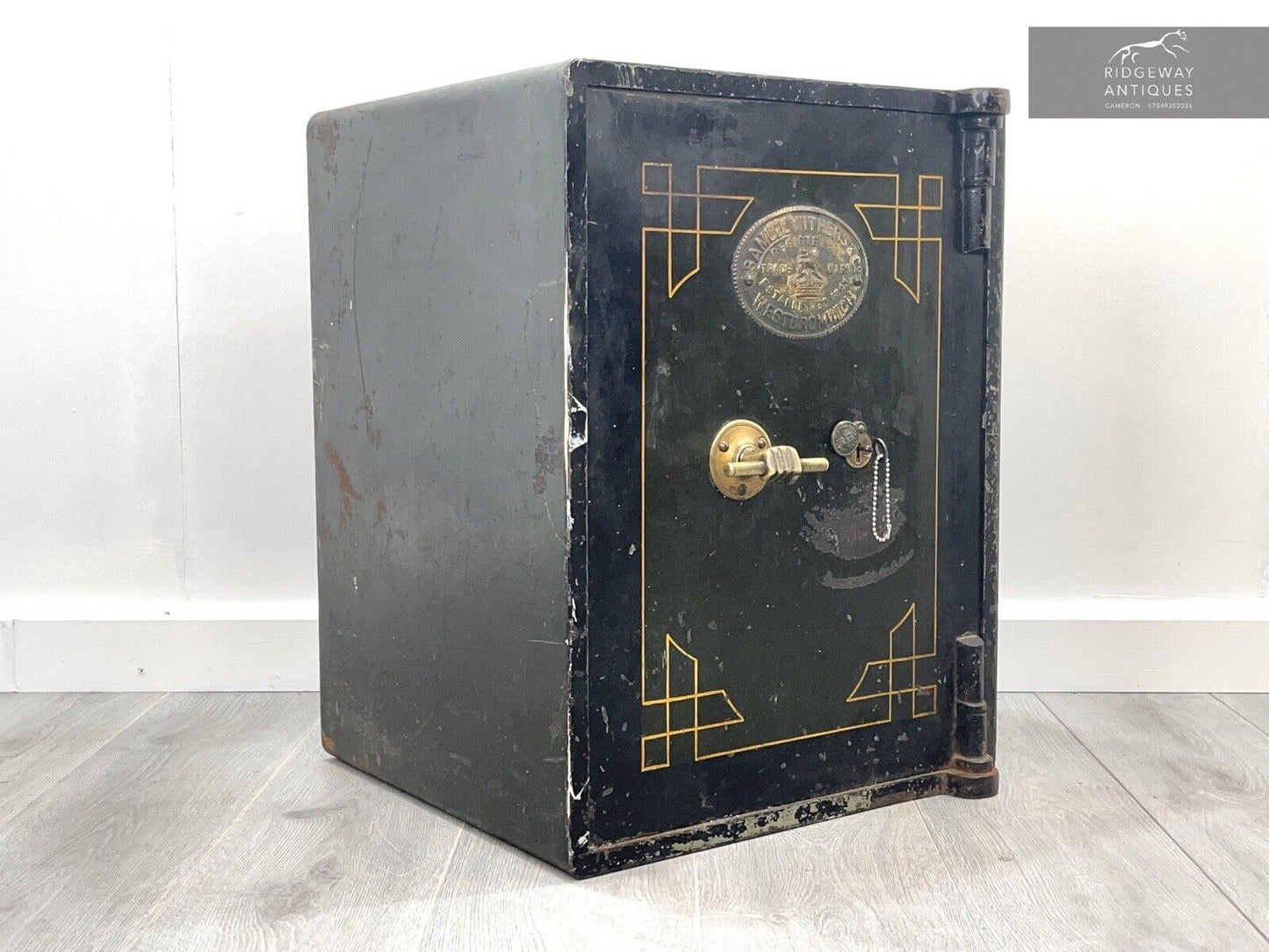 Samuel Withers & Co, Cast Iron Safe With Key & Working