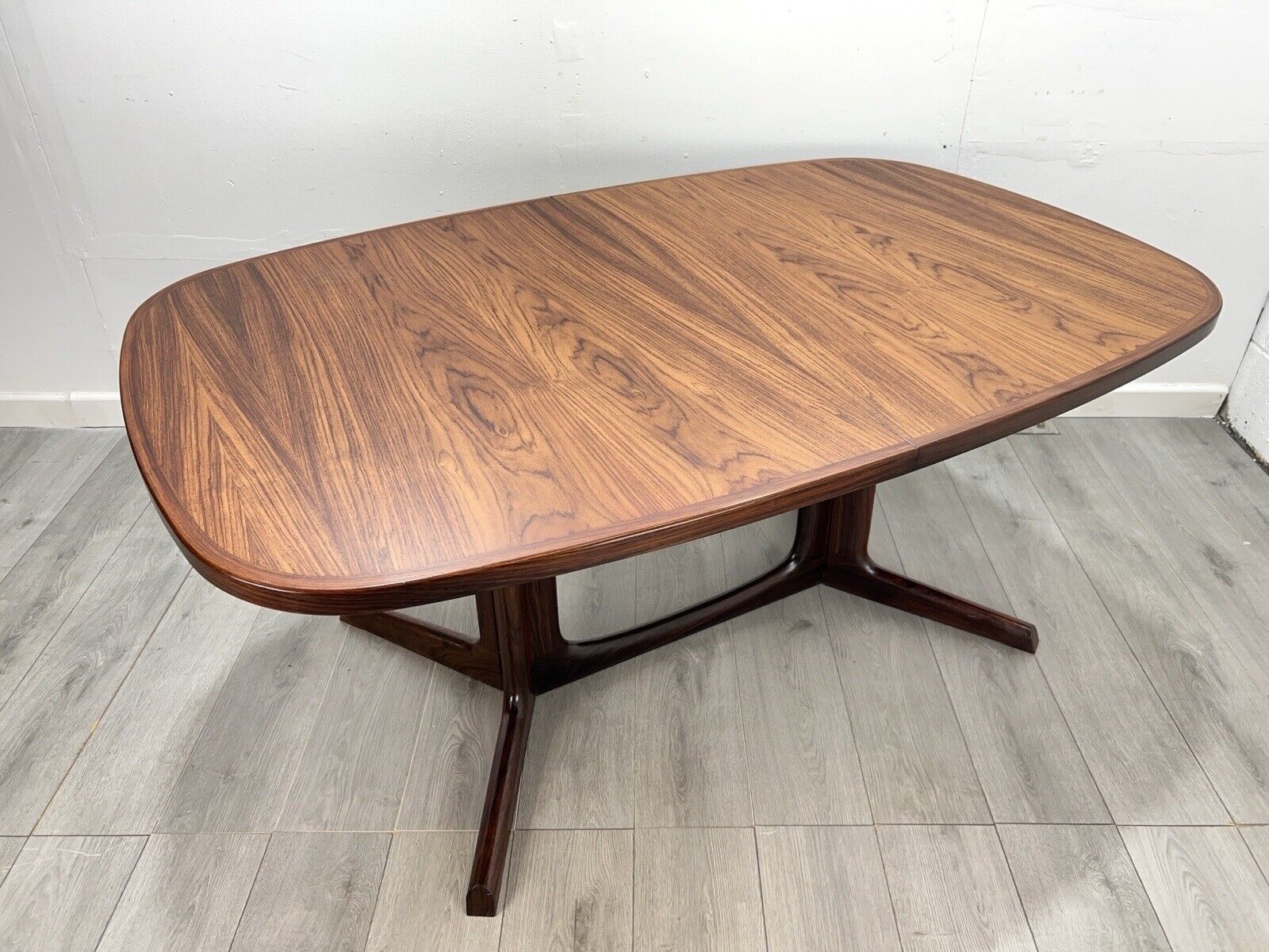 Gudme Møbelfabrik, Vintage Danish Rosewood Extending Dining Table