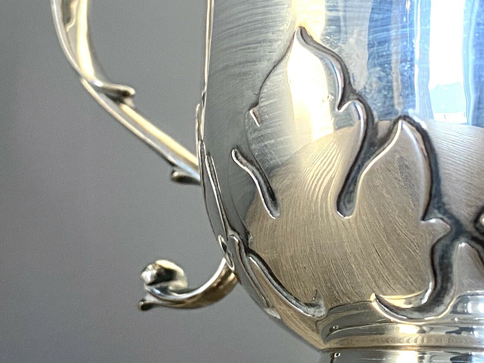 George V Silver Lidded Porringer By C. S. Harris & Sons Ltd., London 1927 - 870g