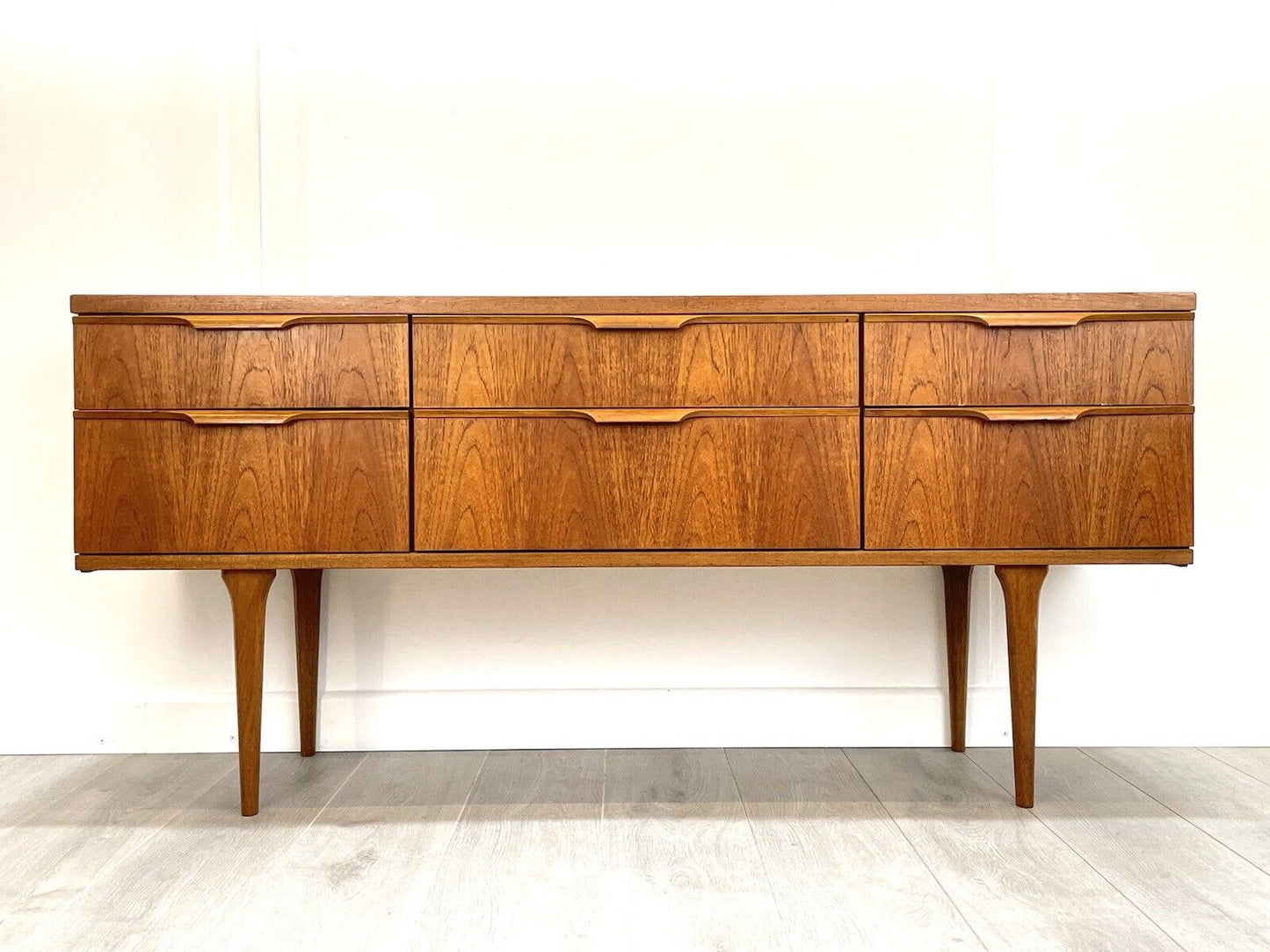 Austinsuite, Vintage Chest of 6 Drawers / Short Sideboard