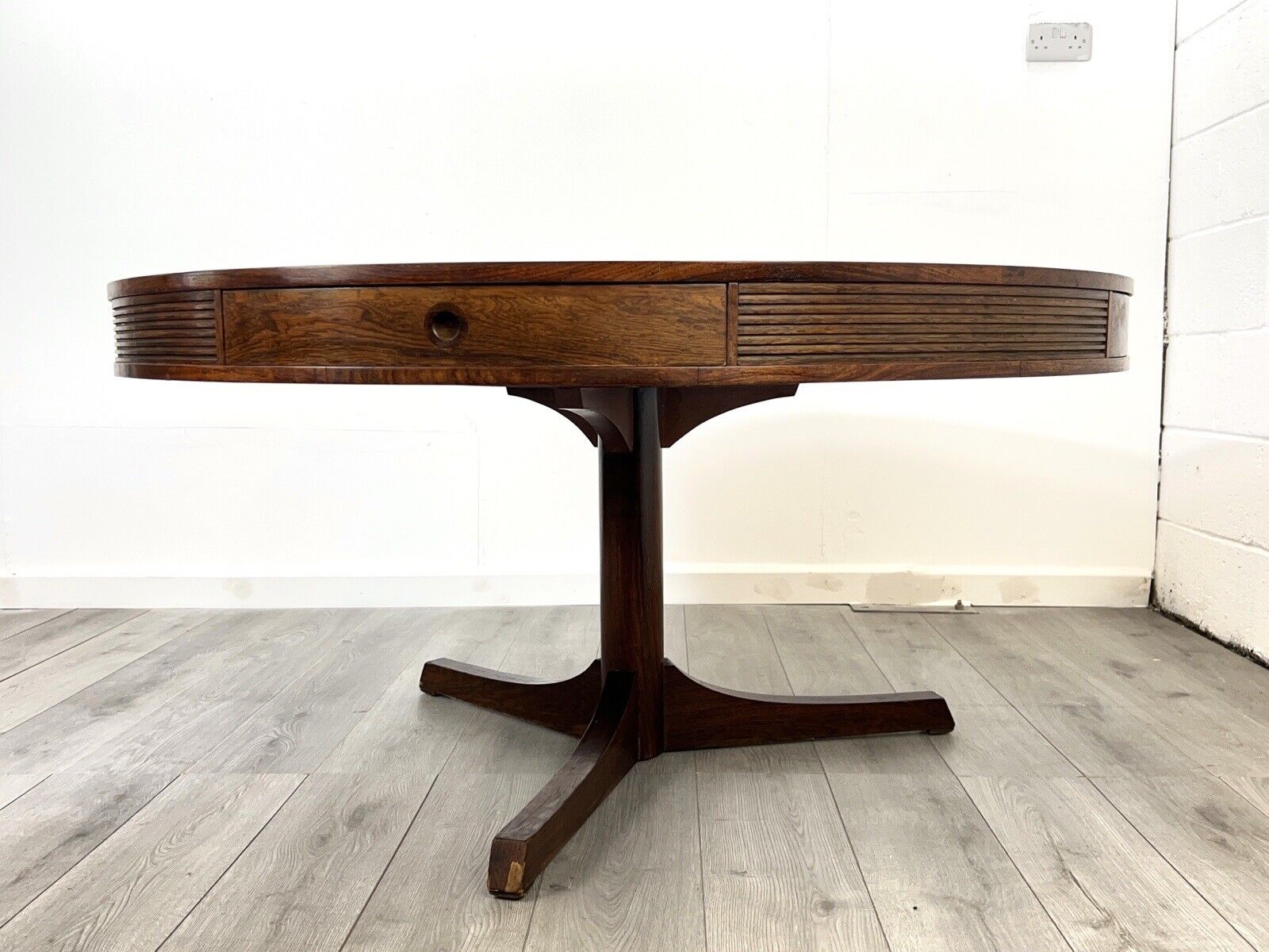 Robert Heritage for Archie Shine, Mid Century Rosewood Drum Dining Table