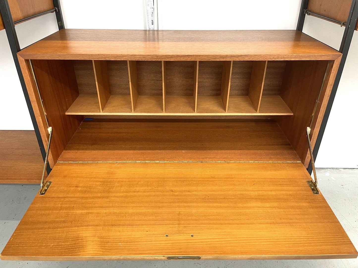 STAPLES LADDERAX - 4 Bay, Retro Modular Shelving System