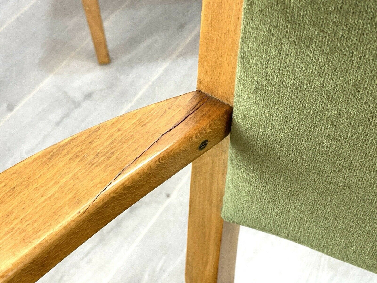 Gordon Russell, Mid Century Dining Table and 4 Chairs + 1 Carver