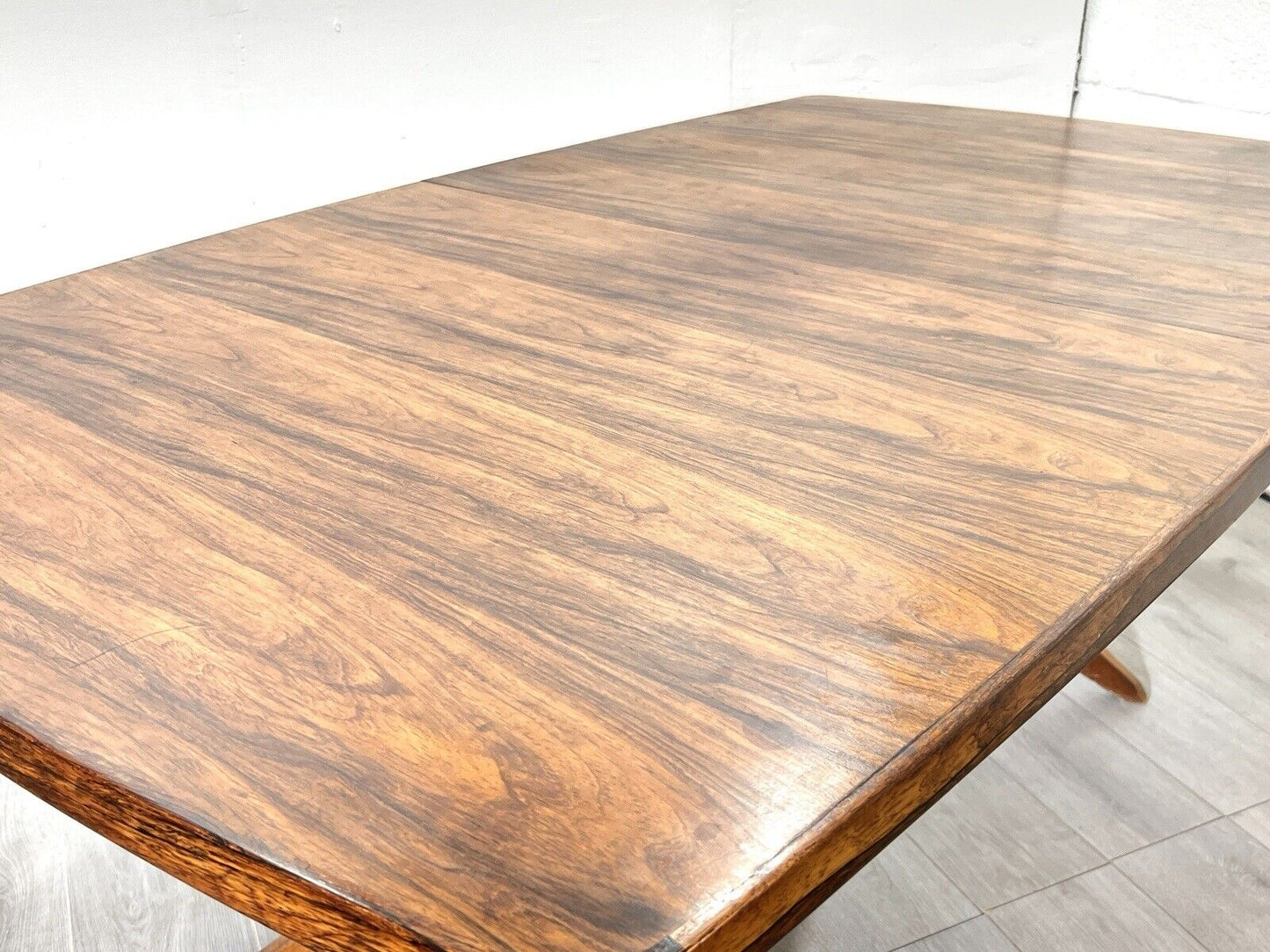 Gordon Russell of Broadway, Mid Century Rosewood Extending Dining Table