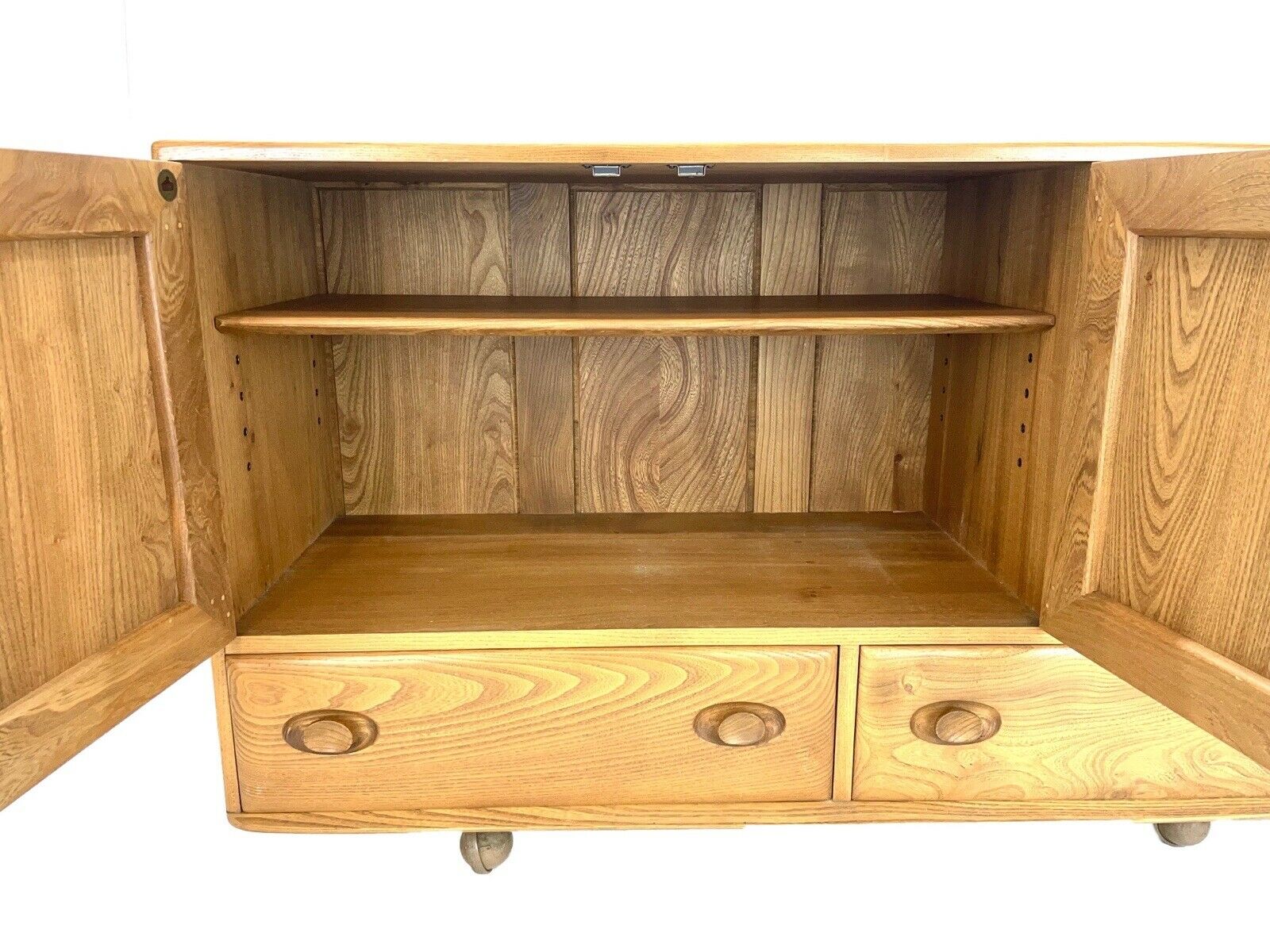 Ercol, Mid Century Modern, Model 468 Sideboard