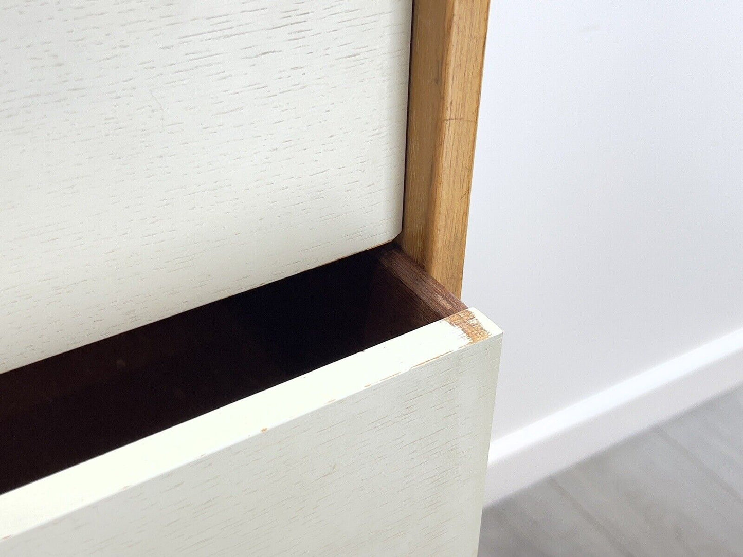 G Plan / E Gomme - China White Chest of 5 Drawers