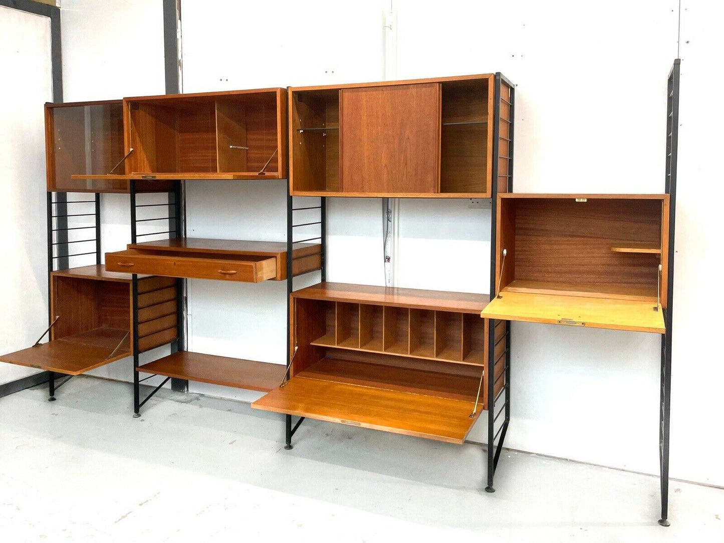 STAPLES LADDERAX - 4 Bay, Retro Modular Shelving System