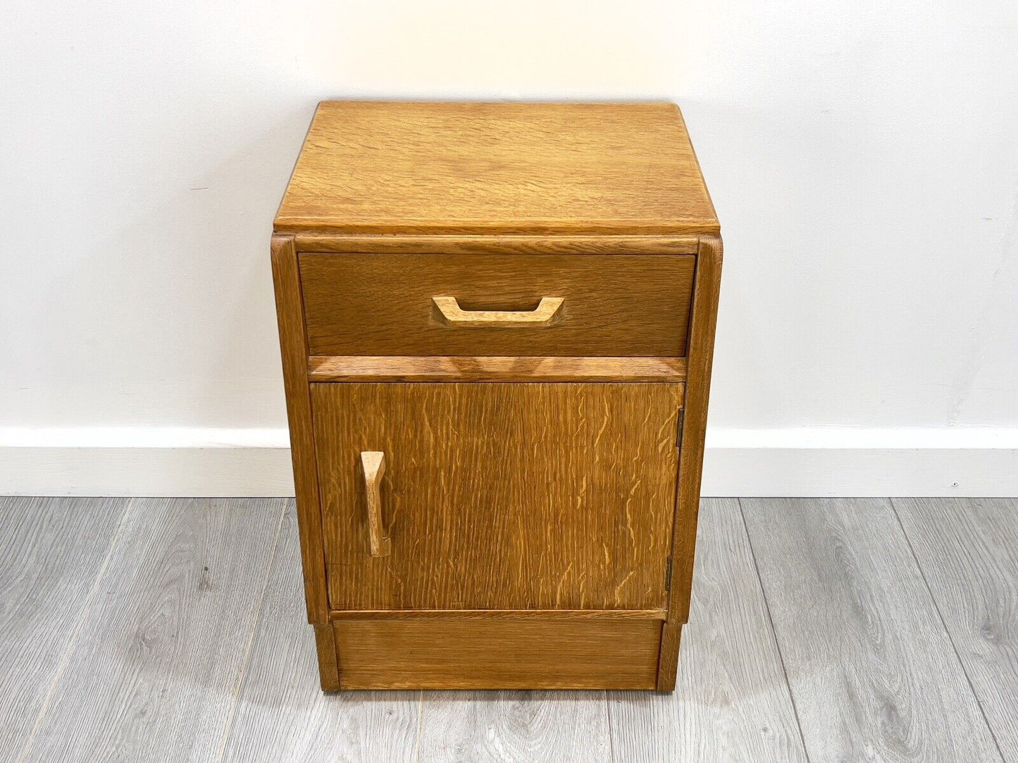 E gomme / G Plan Brandon, Vintage Oak Bedside Table