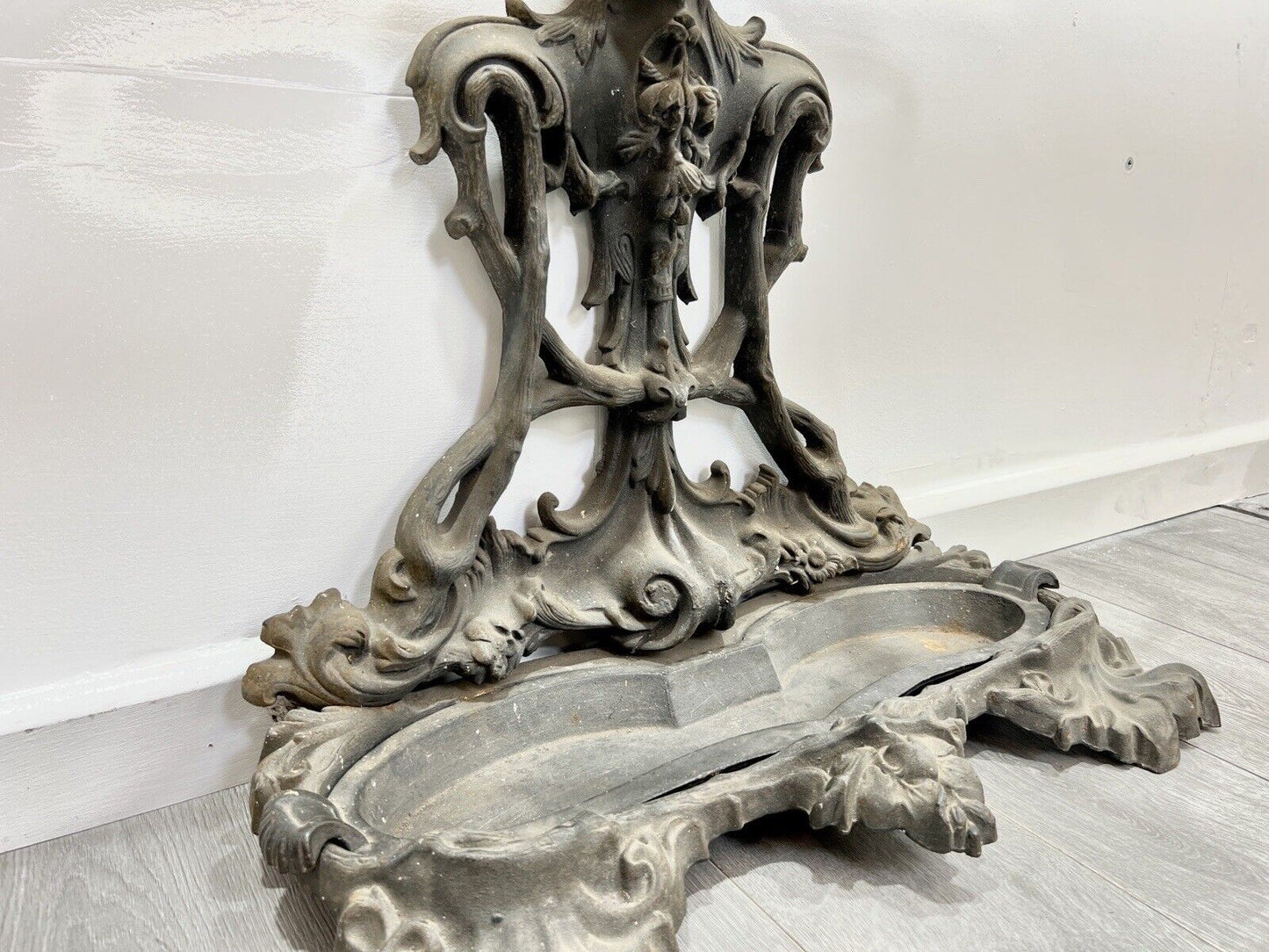 Coalbrookdale Style, Cast Iron Coat Stand / Hat Stand