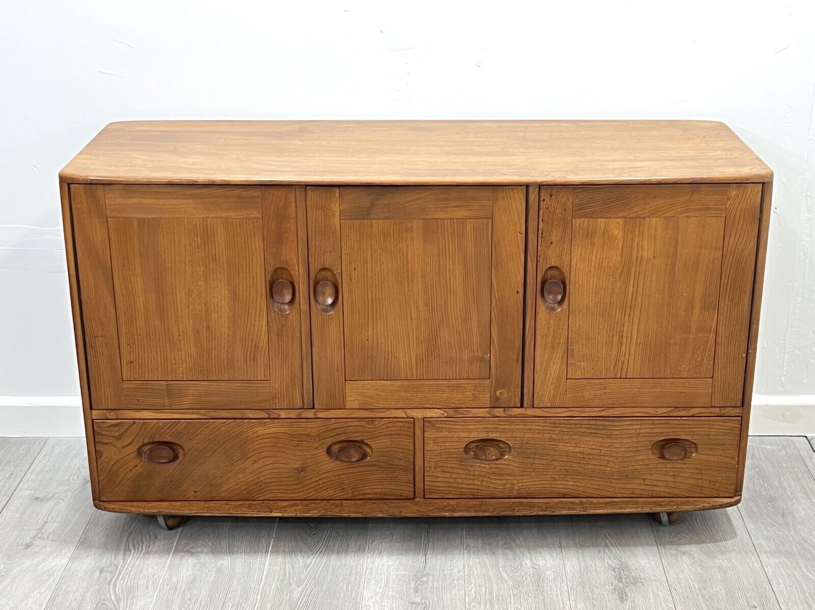 Ercol Model 429, Vintage Blue Label Sideboard on Castors