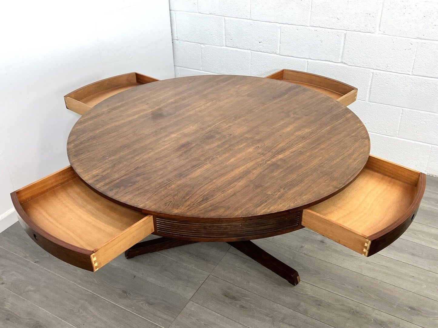 Robert Heritage for Archie Shine, Mid Century Rosewood Drum Dining Table