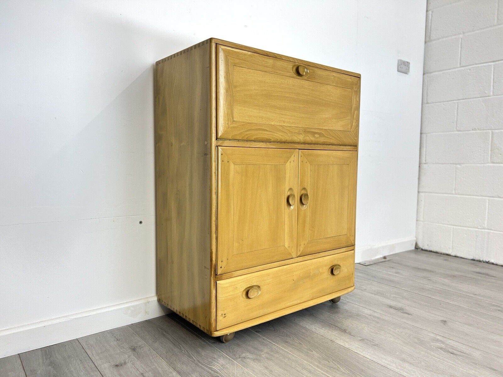 Ercol Model 469, Vintage Elm Bureau