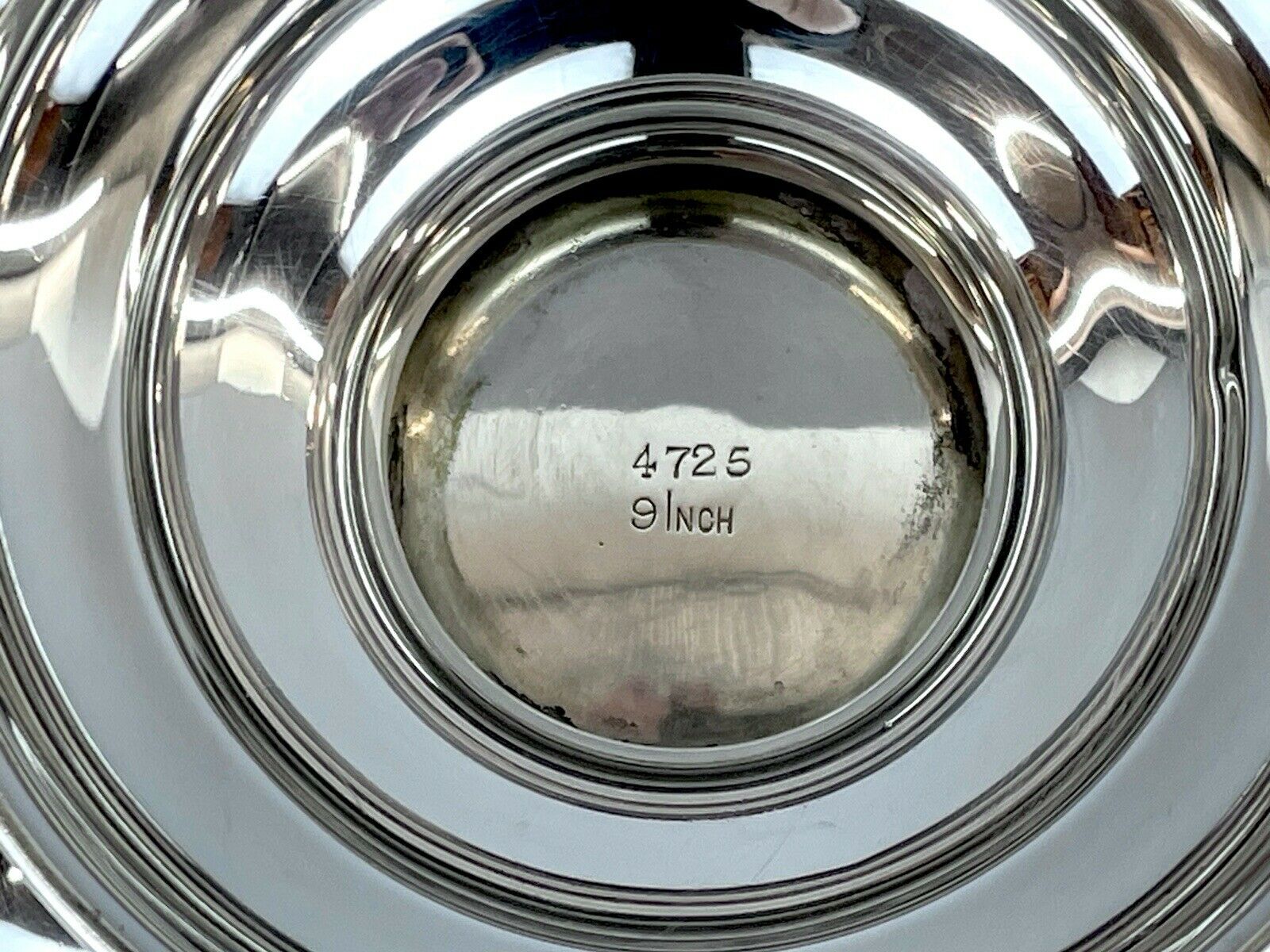 A Large Silver Fruit Bowl / Basket By Joseph Rodgers & Sons, Sheffield 1907