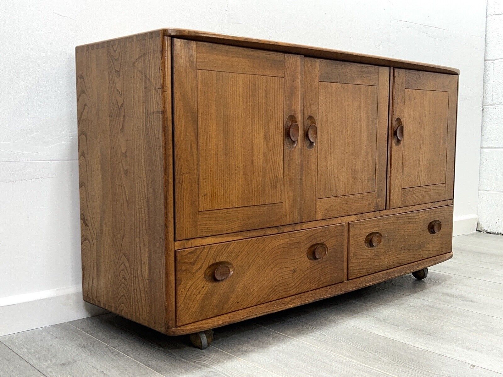 Ercol Model 429, Vintage Blue Label Sideboard on Castors