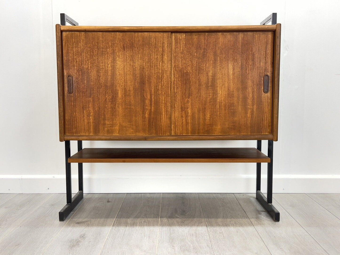A Robex, Small Mid Century Modular Shelving Unit