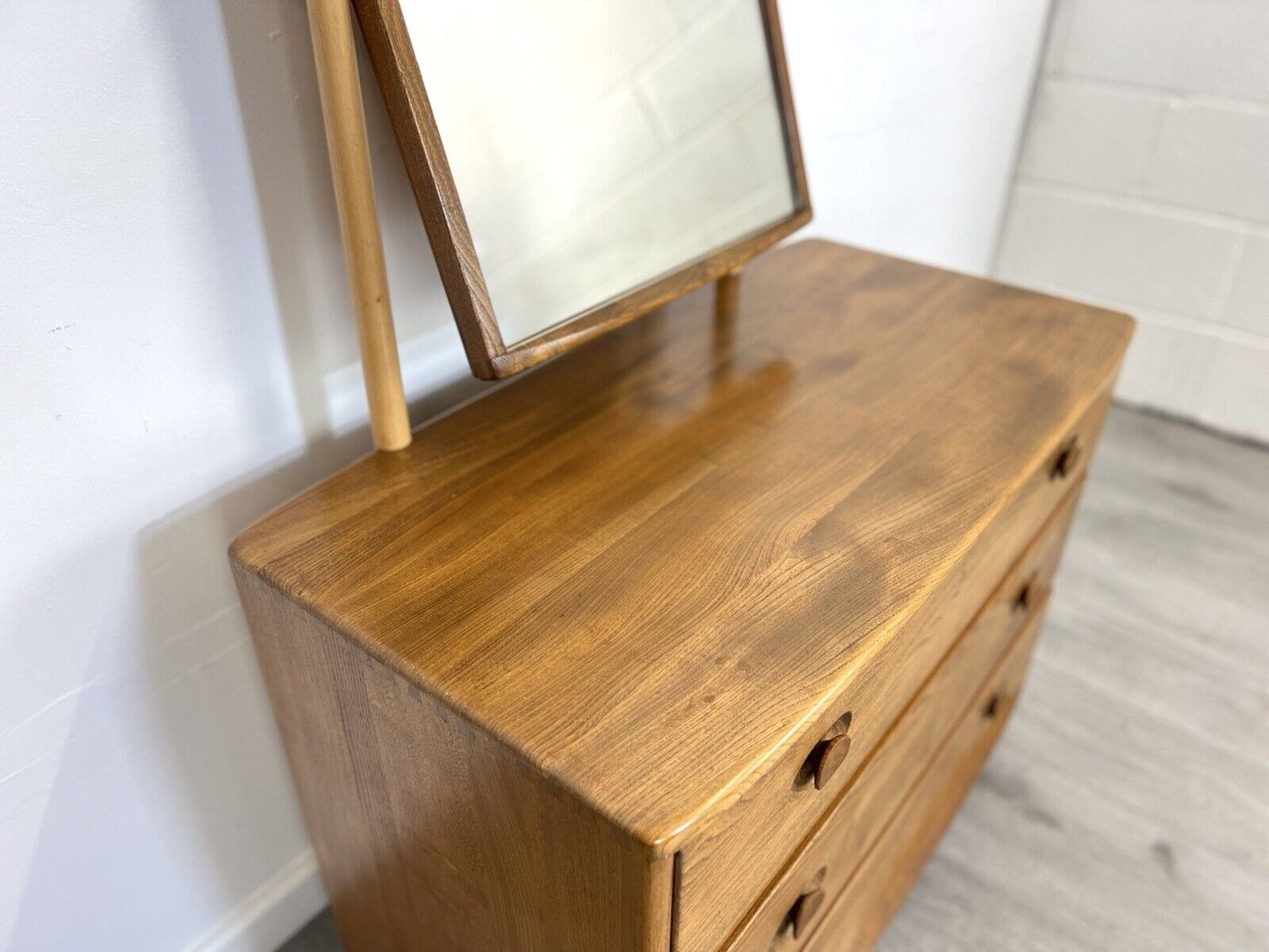 Ercol 408 - Mid Century Chest of Drawers With Mirror / Dressing Chest