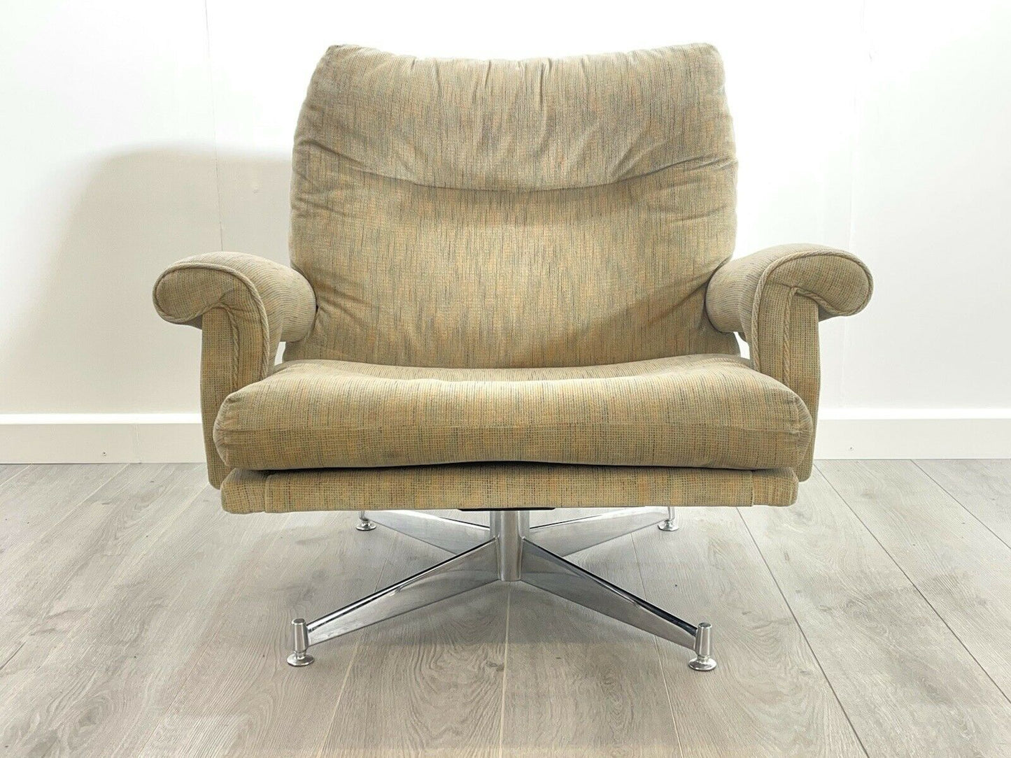 Howard Keith / HK, MCM Swivel Armchair - Professionally Cleaned#