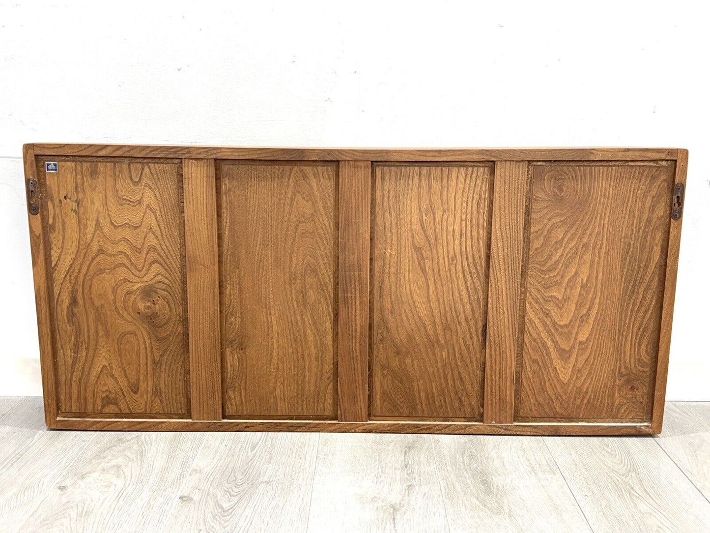 Ercol Model 386, Mid Century Elm Wall Mounted Plate Rack