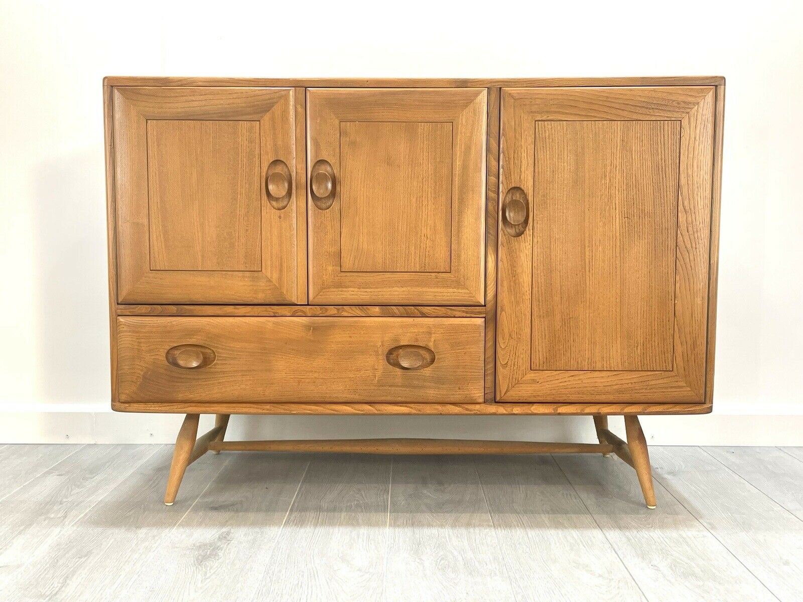 Ercol Model 366, Retro Elm Sideboard