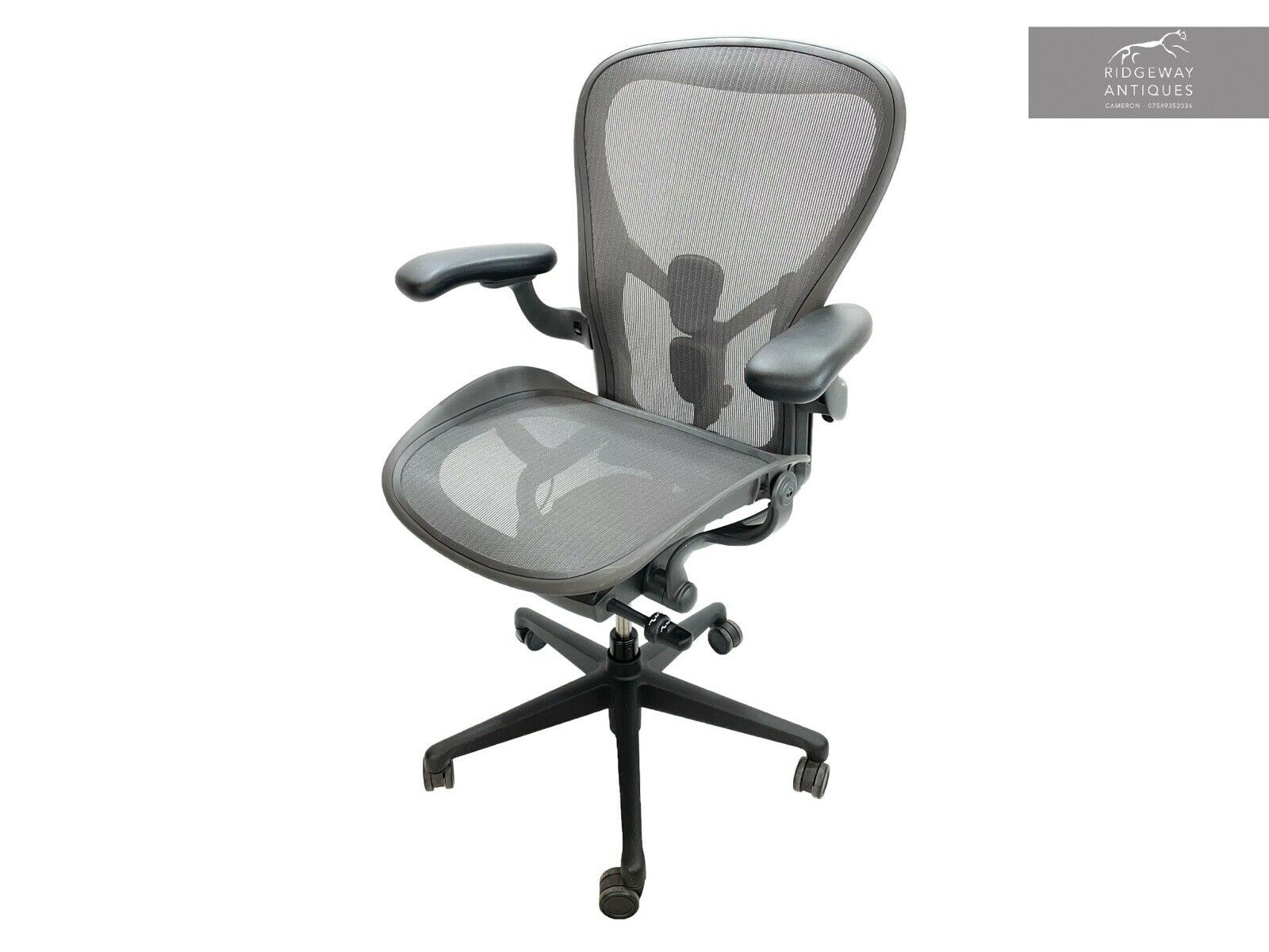 Herman Miller Aeron Chair, Size C Graphite – Hus Home