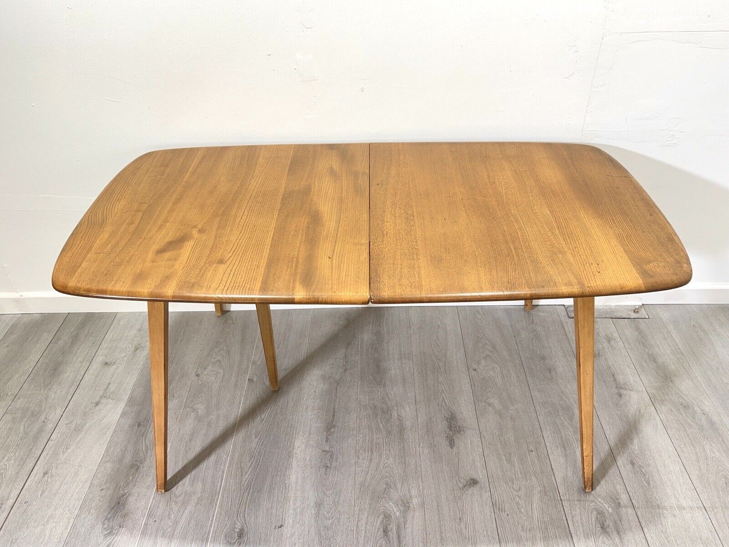 Ercol 444, Vintage Blue Label, Grand Windsor Elm Extending Dining Table