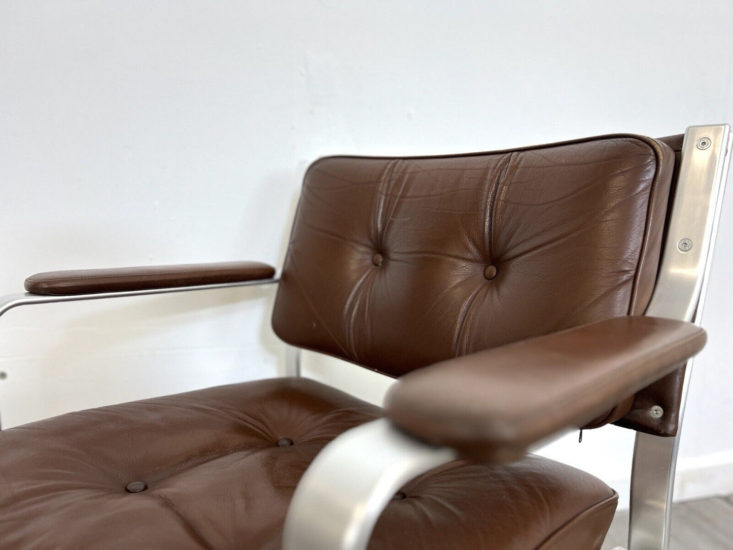 J. O. Carlsson Mondo, Leather & Aluminium Club / Lounge Chair