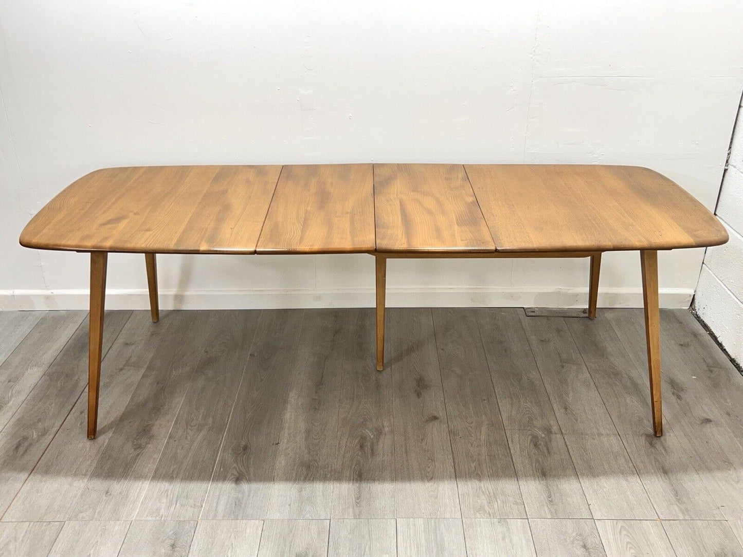 Ercol 444, Vintage Blue Label, Grand Windsor Elm Extending Dining Table