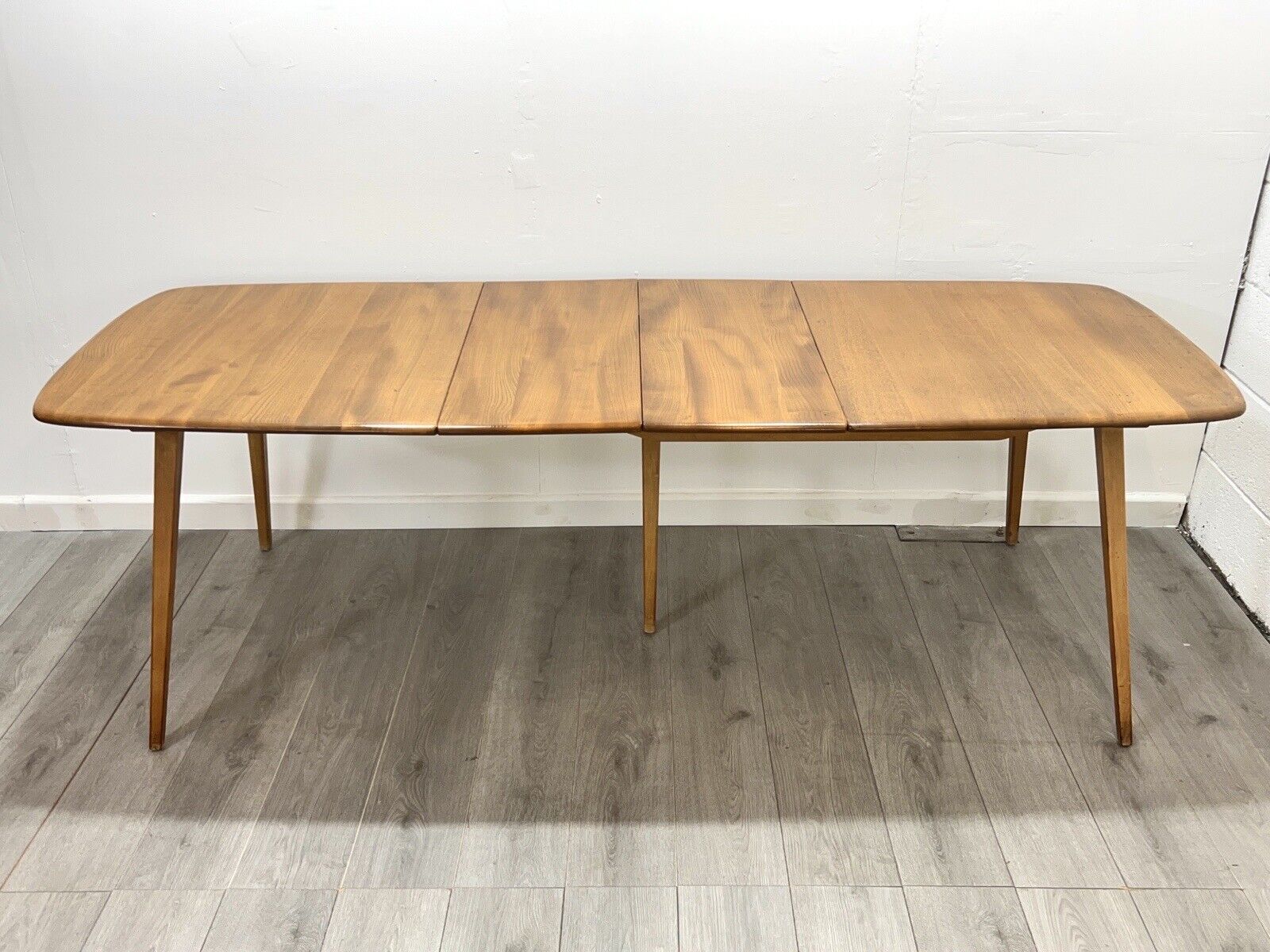 Ercol 444, Vintage Blue Label, Grand Windsor Elm Extending Dining Table