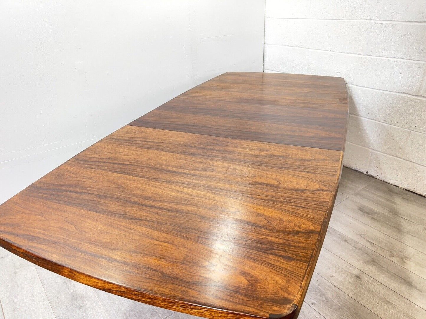 Gordon Russell of Broadway, Mid Century Rosewood Extending Dining Table