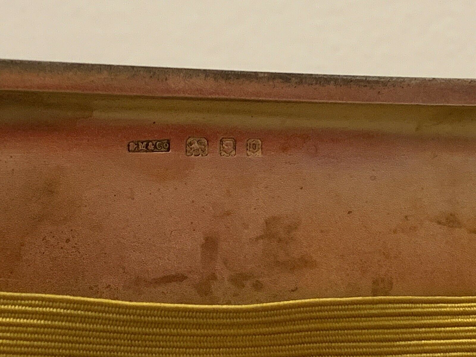 London 1929 - Sampson Mordan Hallmarked Silver Cigarette Case