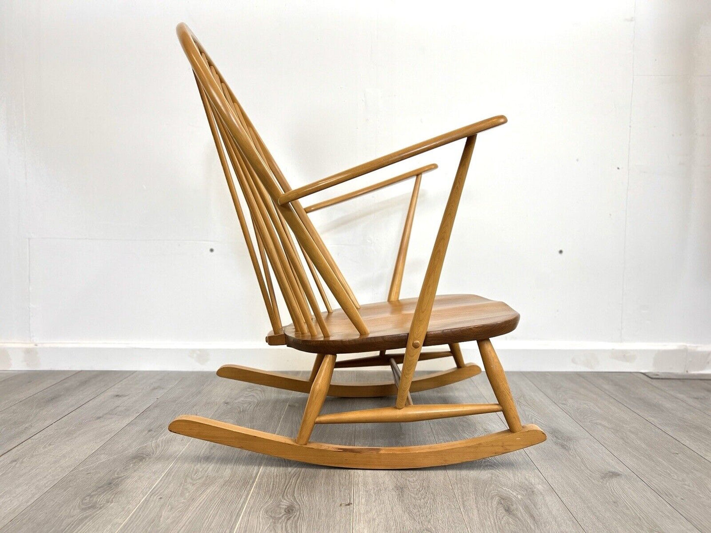Ercol Model 315, Vintage Grandfather Rocking Chair