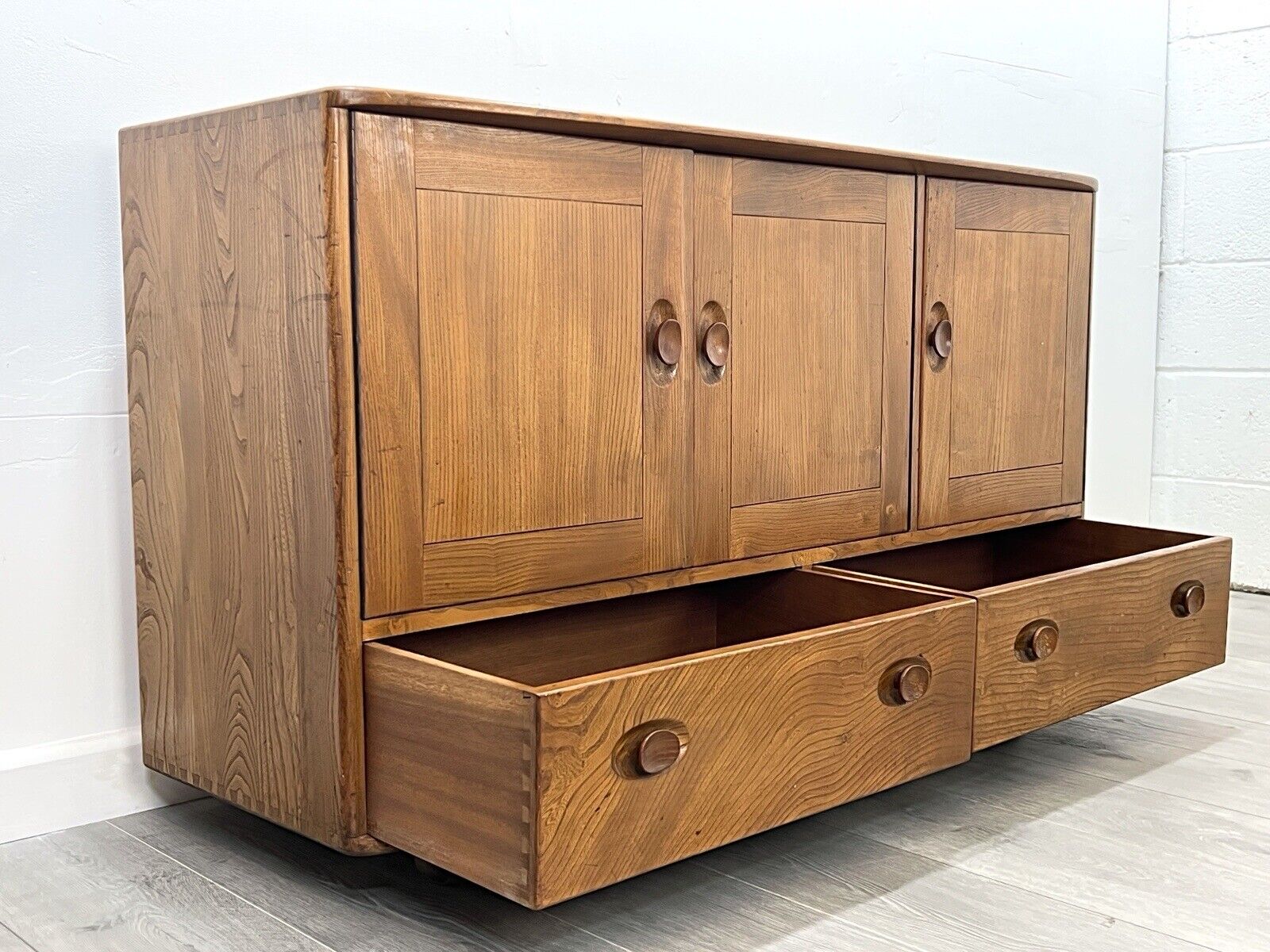 Ercol Model 429, Vintage Blue Label Sideboard on Castors