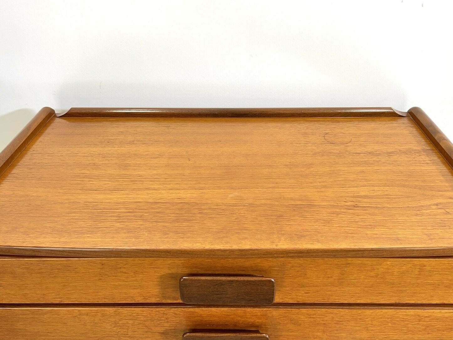 White and Newton, Retro Teak Chest of 5 Drawers