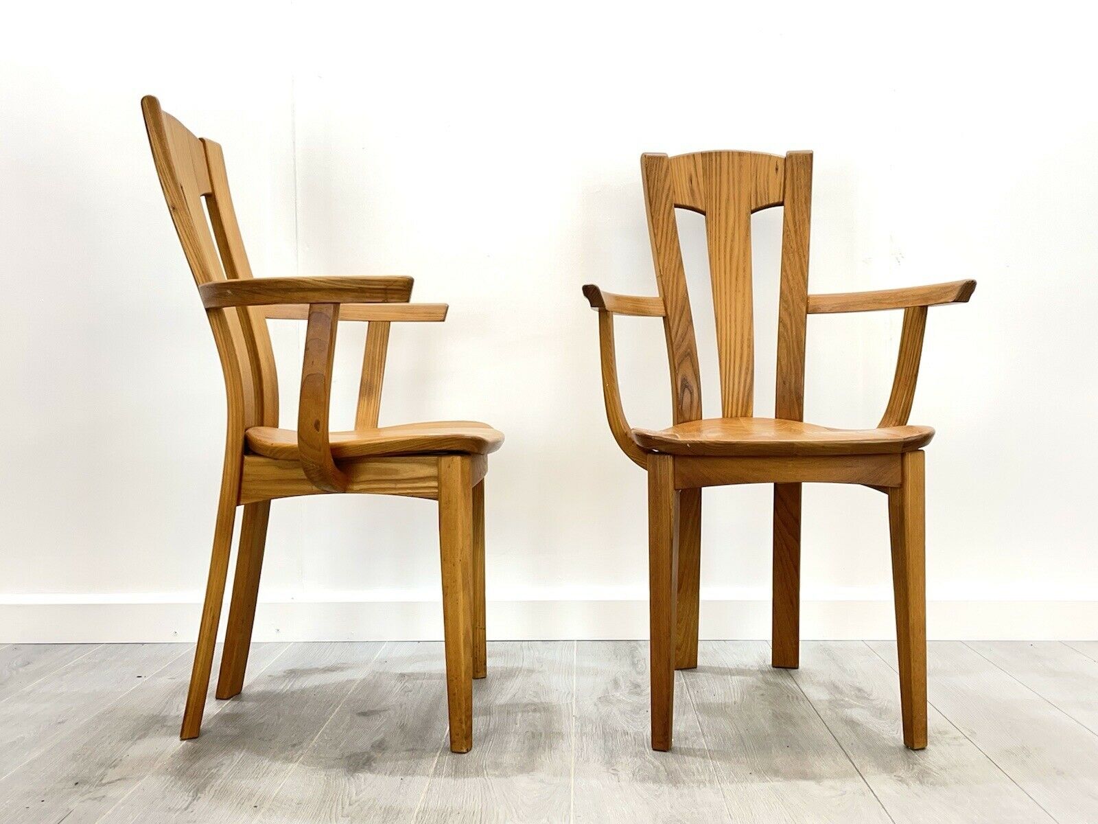 Set of 4, Elm Bentwood Danish / Scandinavian Dining Carver Chairs