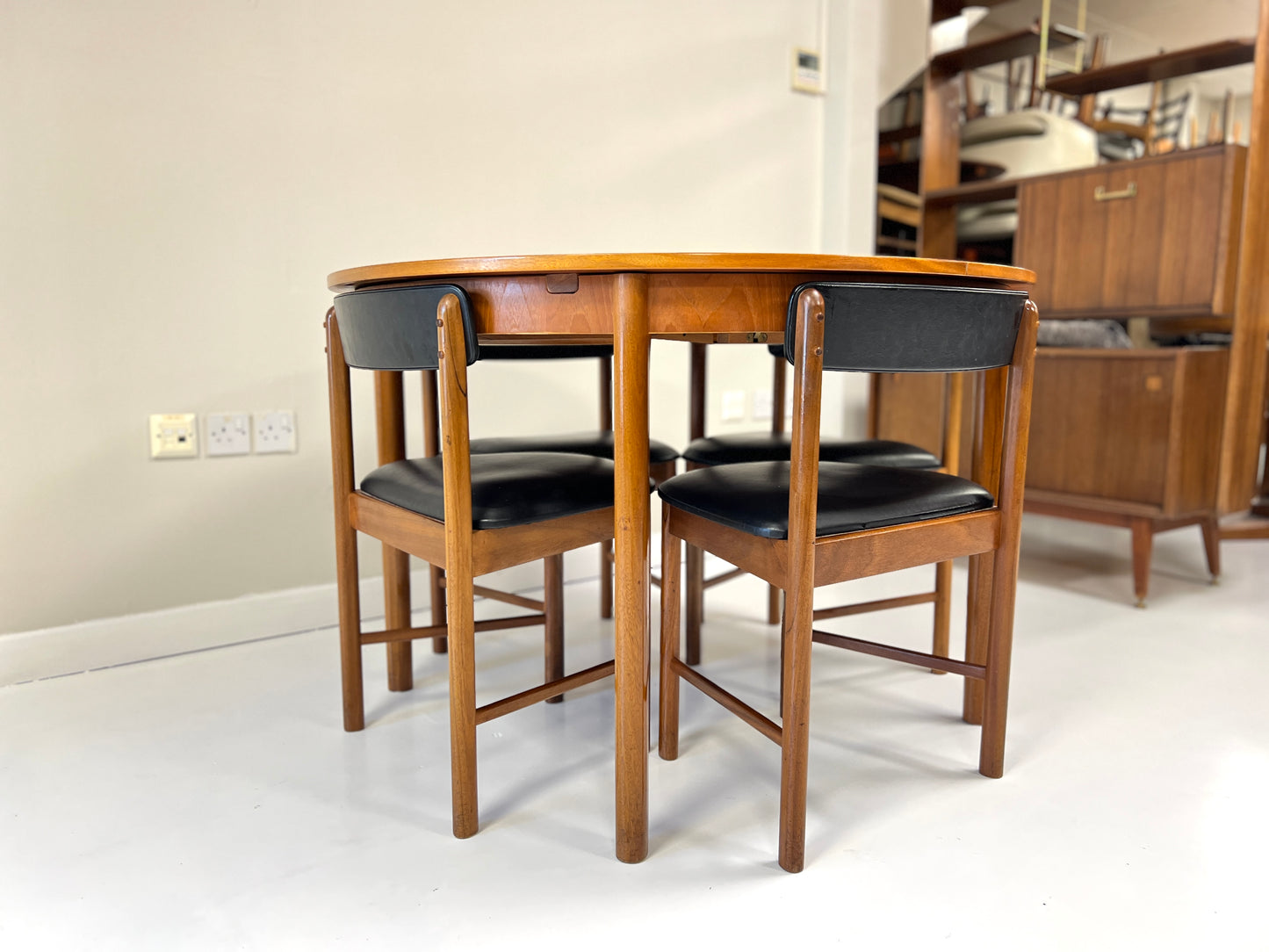 Mcintosh, Mid Century Tuck Under Extending Dining Table & Chairs