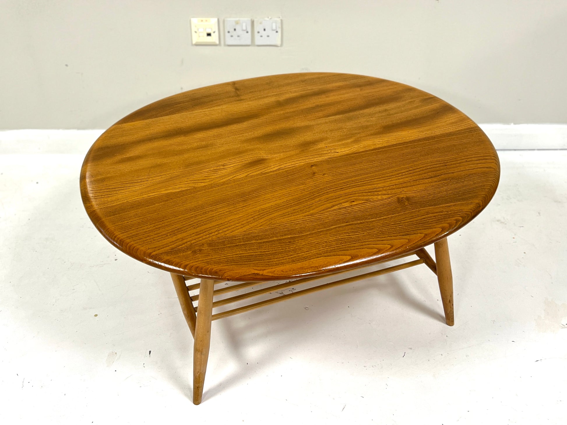 Ercol 454, Vintage Elm Coffee Table